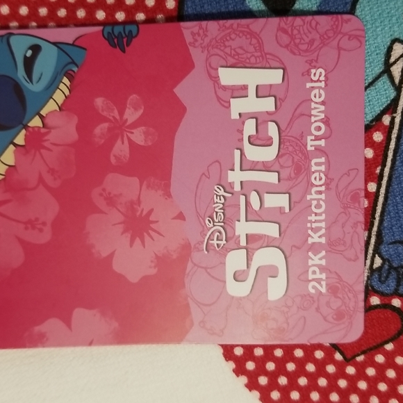 DISNEY STITCH CUPID'S  WINGMAN  KITCHEN TOWELS 2-PAK - Picture 4 of 9